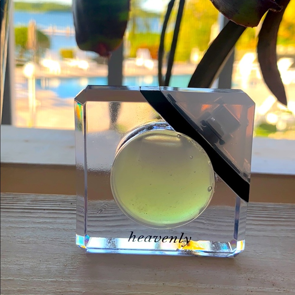 Victoria’s Secret Heavenly gel